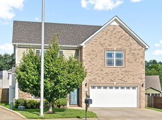 712 Evergreen Ct, Clarksville, TN 37040