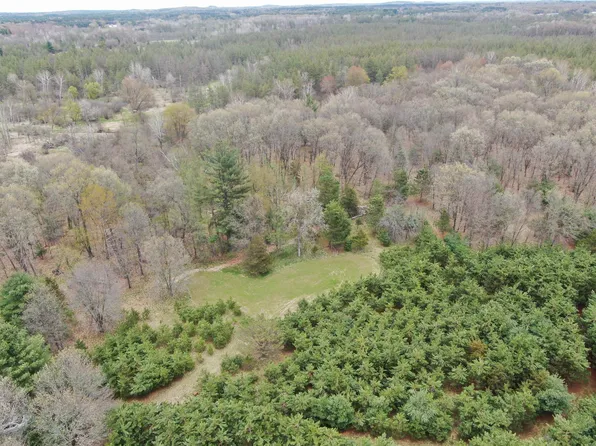 88/AC Dakota Ave, Neshkoro, WI 54960