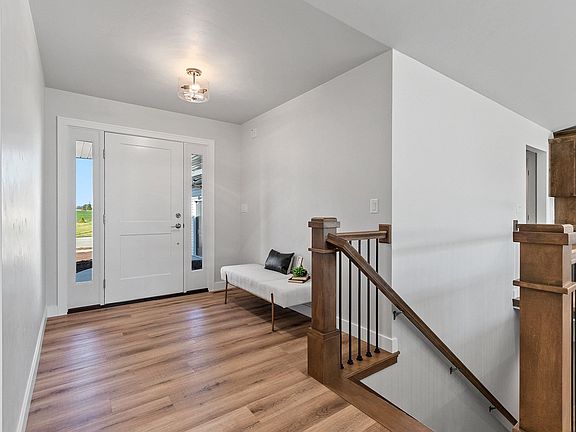 4th image of 1424 Divinity Dr