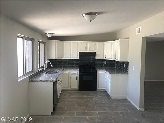 3rd image of 2181 Natalie Ave