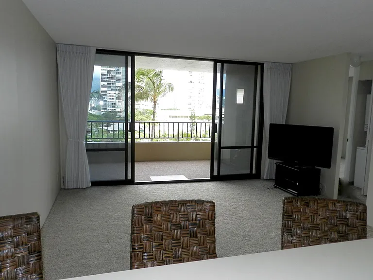 2121 Ala Wai Blvd #805 — Photo 5