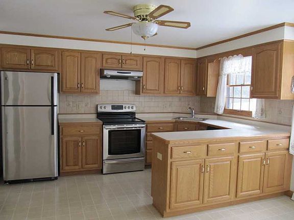 4th image of 105 N Harleston Dr
