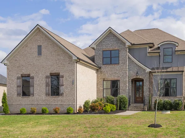 1004 Quillen Way, Lebanon, TN 37087