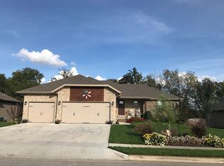 1974 S Thomas Dr, Ozark, MO 65721