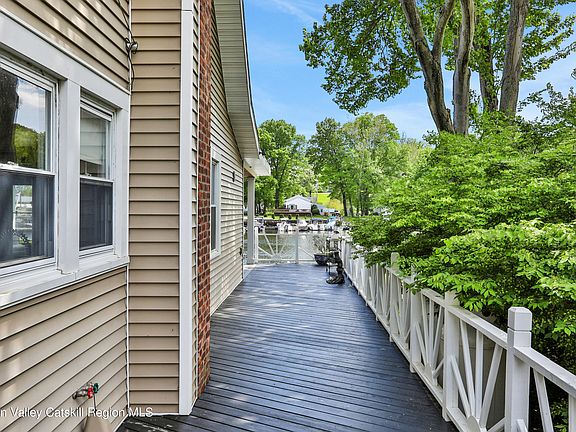 5th image of 126 Lighthouse Drive