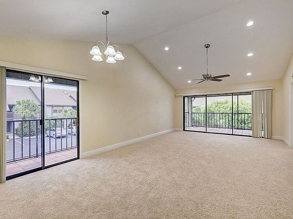 3rd image of 6256 SE Charleston Pl APT 201