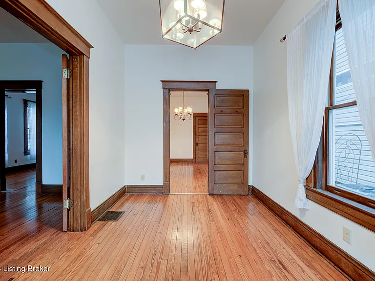 115 N Birchwood Ave — Photo 4