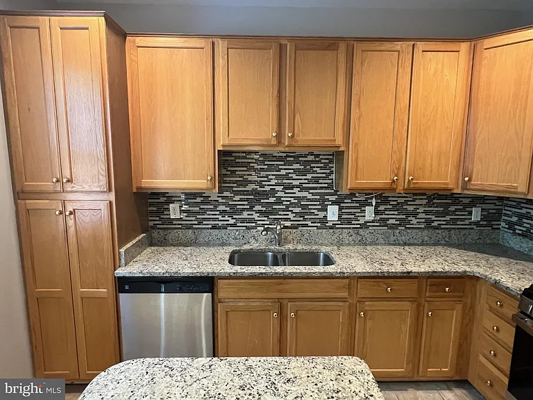 18023 Calabar Dr — Photo 3