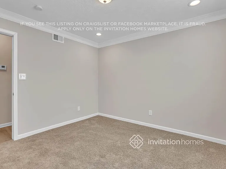 3742 Saddle Ridge Dr — Photo 13