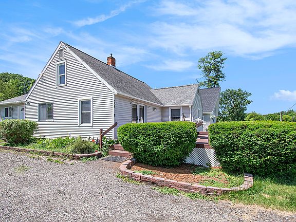 4th image of 335 Lakeside Dr