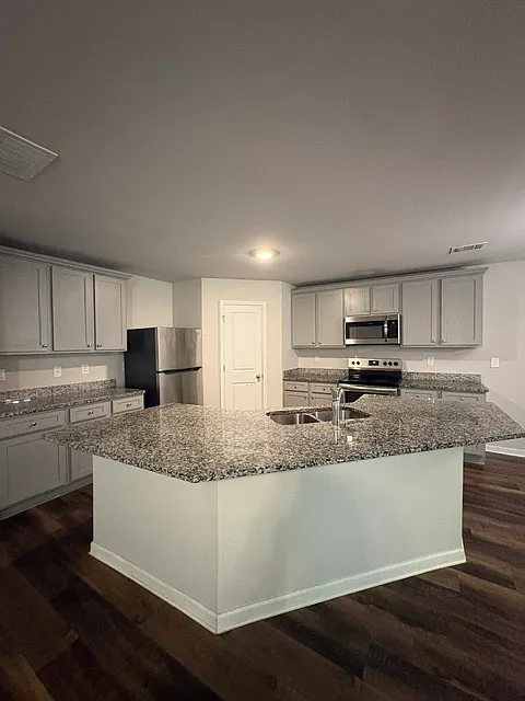 75 Madison Way - 1 — Photo 4