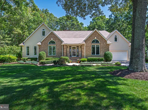 26 Buckingham Dr, Egg Harbor Township, NJ 08234