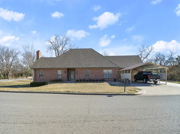 402 Chattanooga Loop, Ardmore, OK 73401