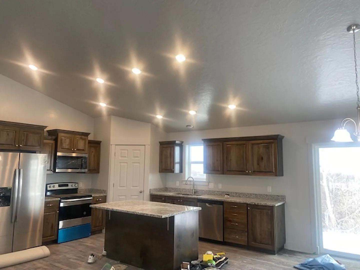 Beautiful 5 Bed 3 Bath Home!! — Photo 3