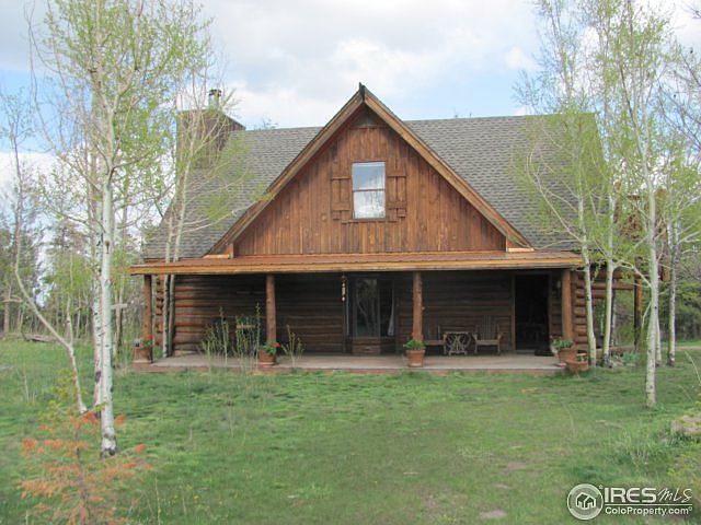 Lovely Log Cabin Home