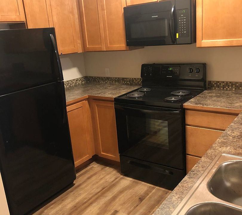 1st image of 3335 Martin Way E #106