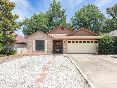 135 Lakeshore Dr, Daphne, AL, 36526