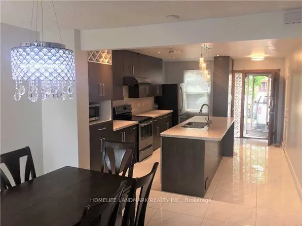 940 Hampstead Ct, Mississauga, ON L5C 3L1