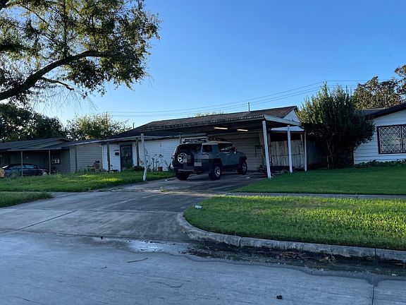 2nd image of 1001 W Ellaine Ave