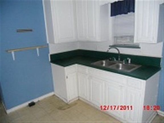 3rd image of 603 Ave B