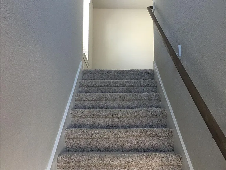 2111 Ethan Dr — Photo 11
