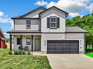 1001 Cherry Acres Dr, Clarksville, TN 37042