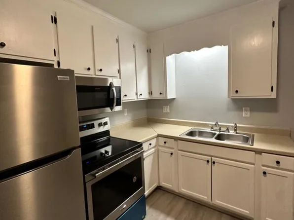 1220 Anne St, Rocky Mount, NC 27801