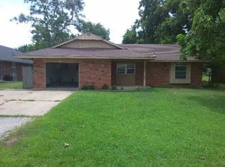 304 W Park St, Tecumseh, OK 74873