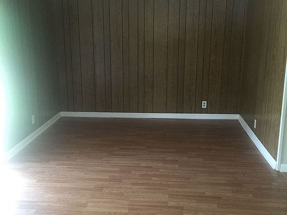 3rd image of 2938 Amherst St