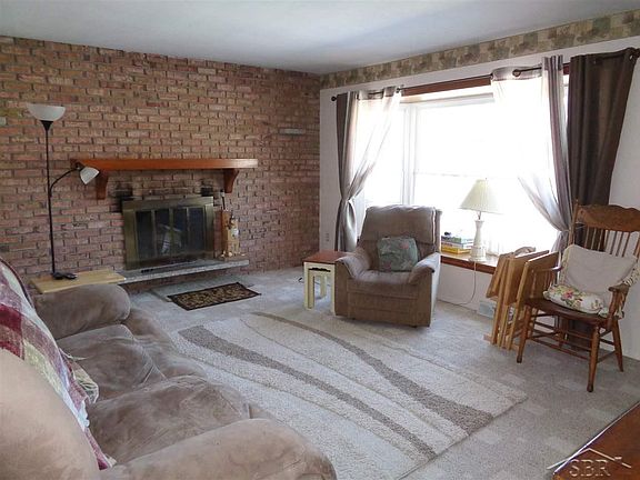 5th image of 5904 Earlham Dr