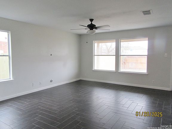 4th image of 5214 Crestwood Hill