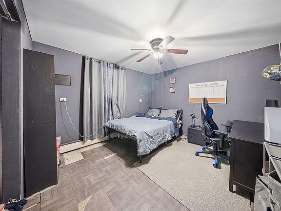 4th image of 7426 W 62nd Pl