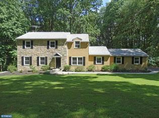 555 Country Club Rd, Phoenixville, PA 19460