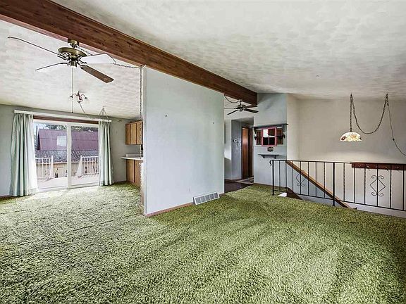 4th image of 100 Rohrback St