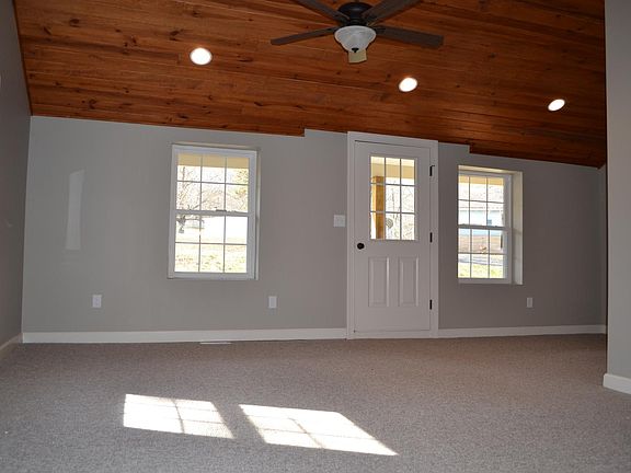 2nd image of 142 Shady Ln