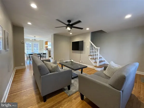 7652 Gilbert St, Philadelphia, PA 19150