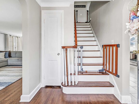 4th image of 175 Eaton Street