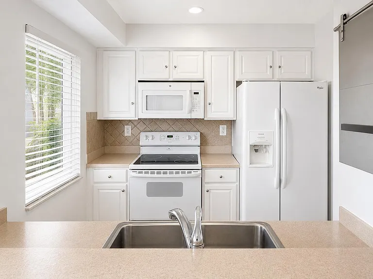 180 Riviera Cir #30-5 — Photo 7