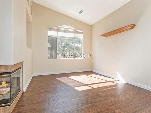 3rd image of 1947 Cedar Hill Ct