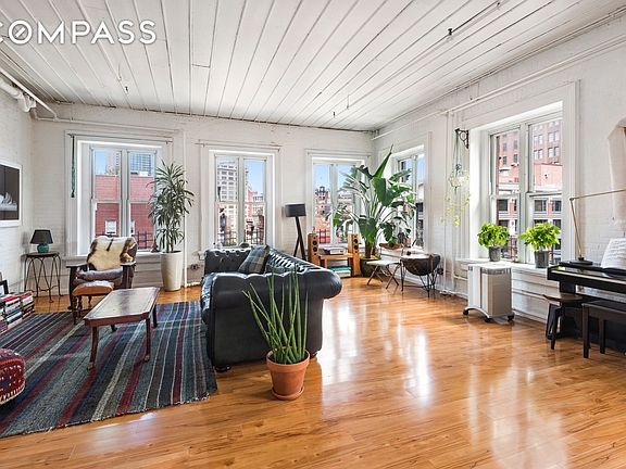 5th image of 35 White St APT 5