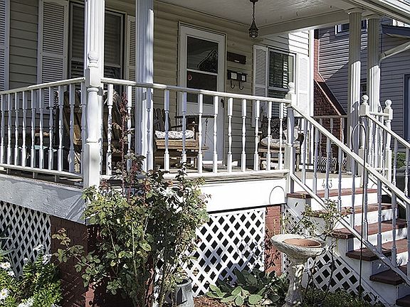 3rd image of 463 Abington Ave