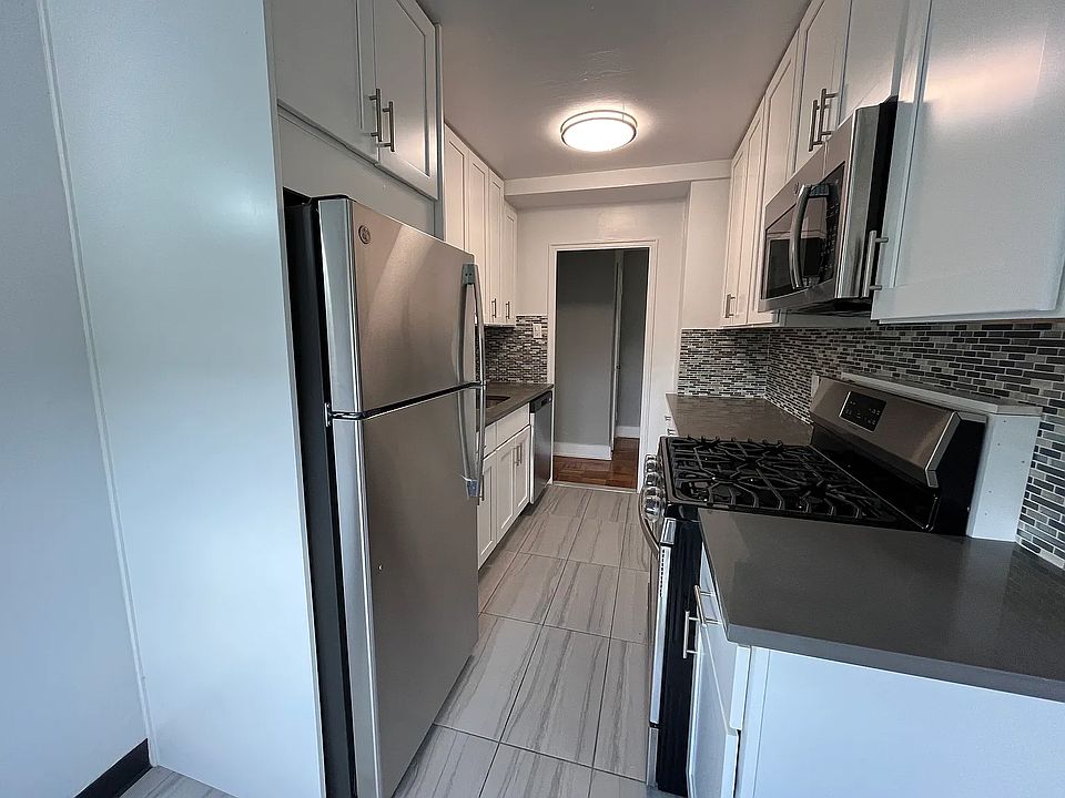 1st image of 192-20B 67th Ave #1D