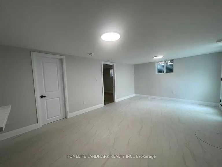 17 Rosemeade Ave #4 — Photo 3