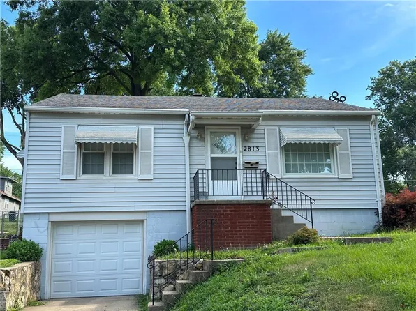 2813 Jackson St, Saint Joseph, MO 64507