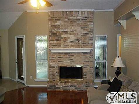 5th image of 1102 Parker Ct