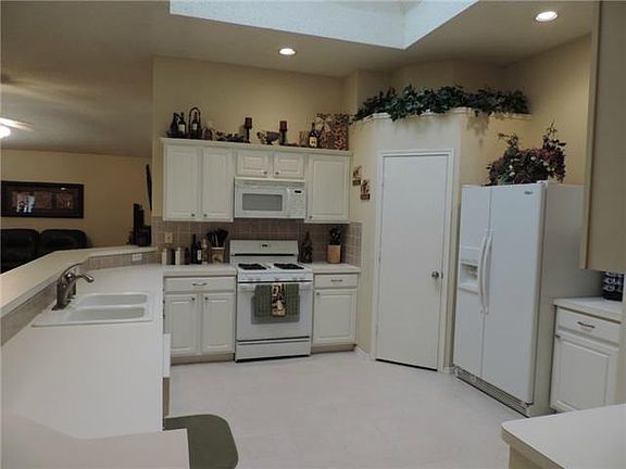2nd image of 1109 Hardisty Dr