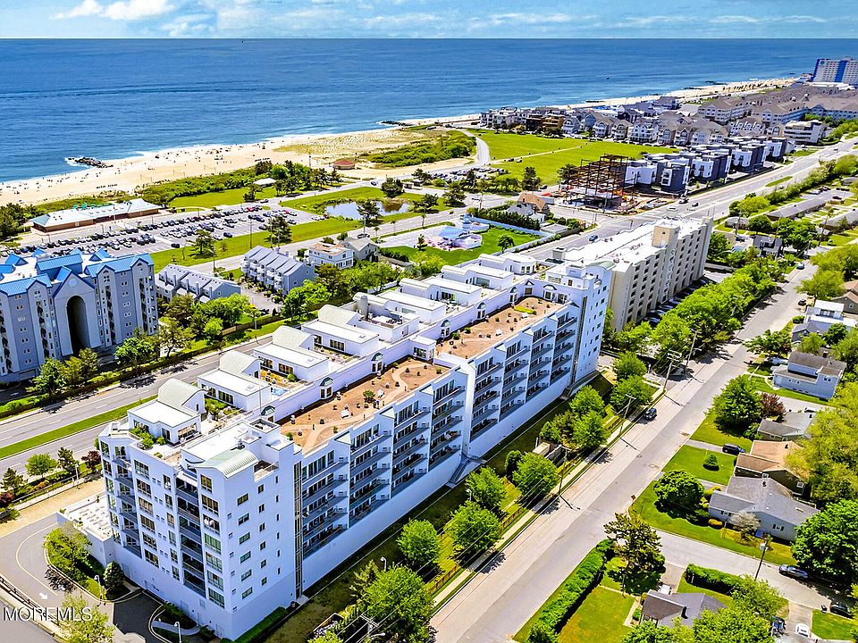 1st image of 432 Ocean Boulevard N #413