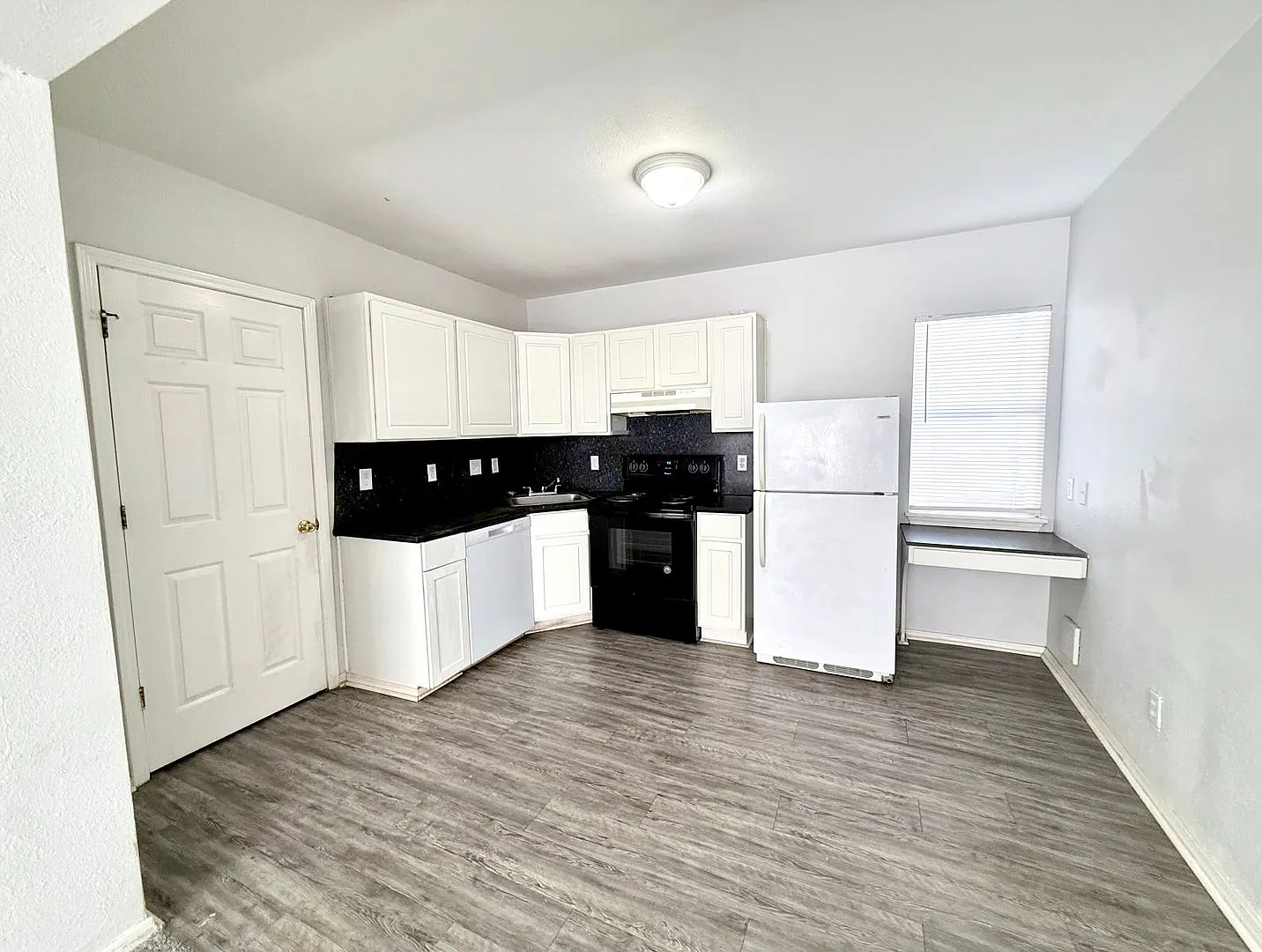 The Hayworth - 847 — Photo 3