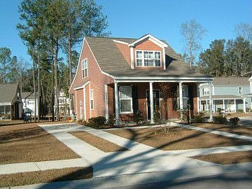 4th image of 4822 Holly Berry Ln