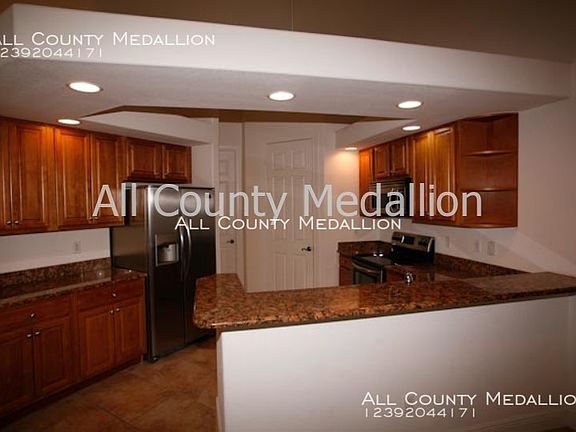 5th image of 390 Palomar Ave